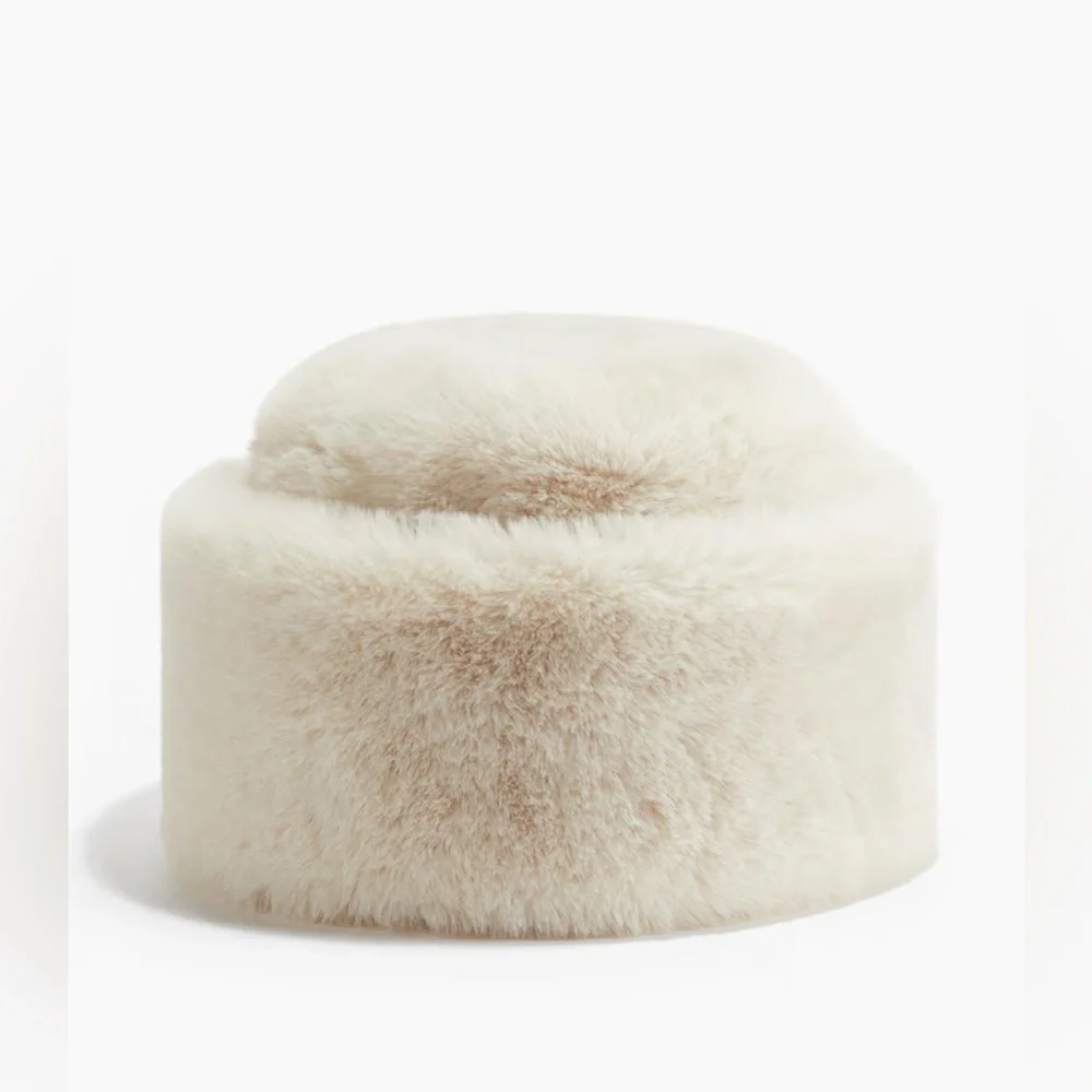 H&M Matching Cream Fur Bucket Hat & Purse Bundle - Picture 3 of 4